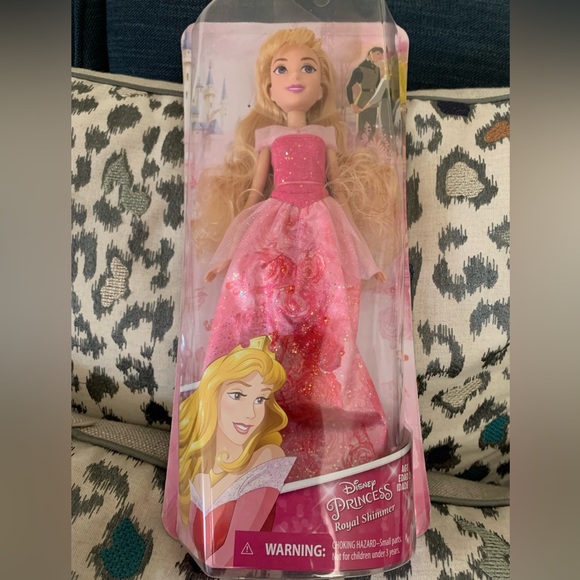Disney Princess Royal Shimmer Aurora 11” Doll - Picture 5 of 7